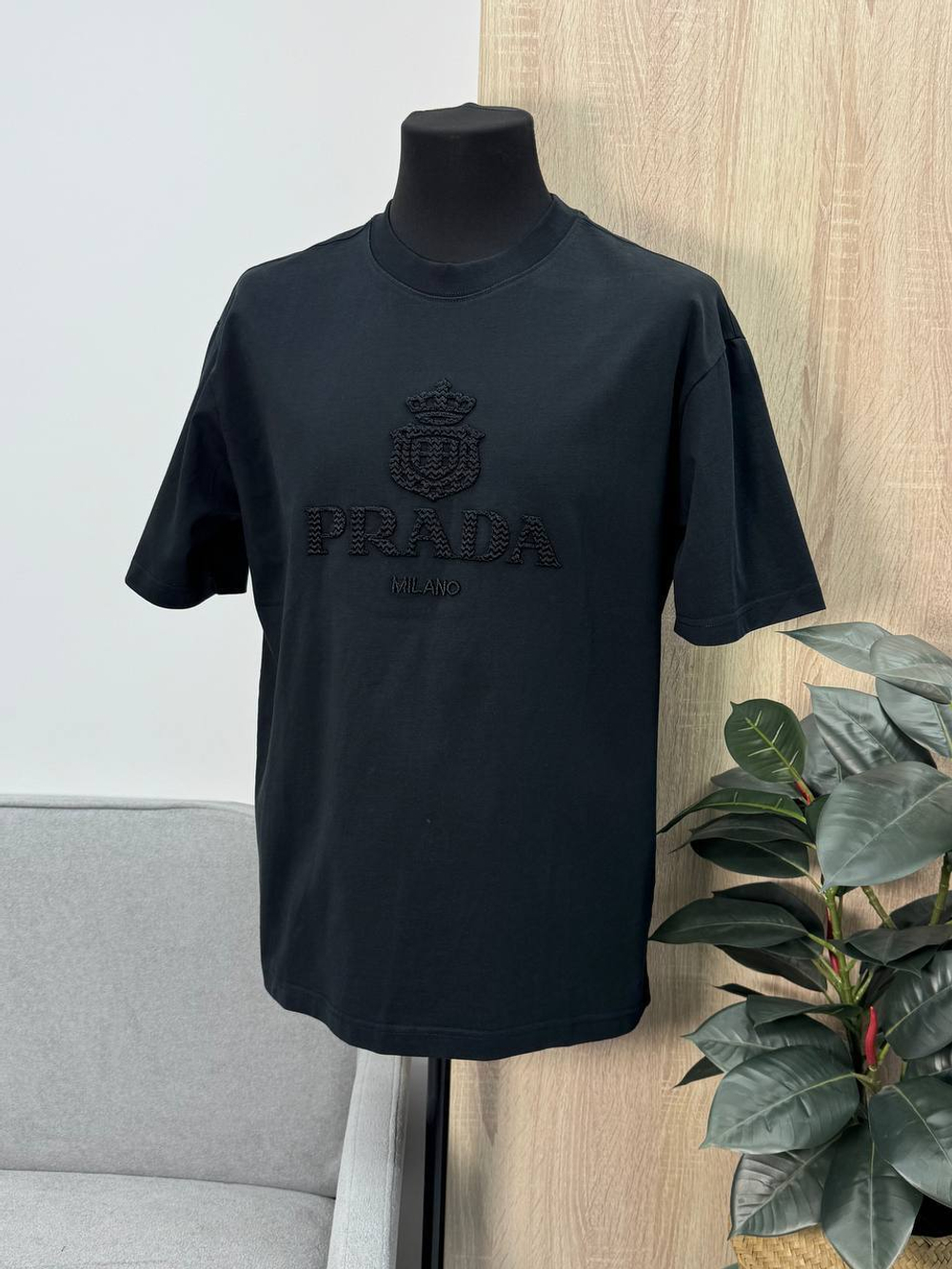 Футболка Prada