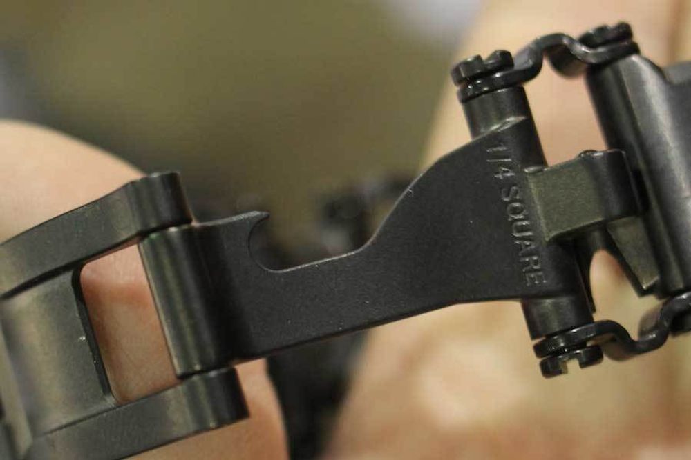 Браслет многофункциональный Leatherman TREAD METRIC черный (832324)