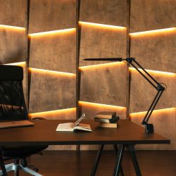 TLD-524 Black-8W-Светильник настольный на струбцине-LED-500Lm-4500K-Dimmer-Цвет-черный