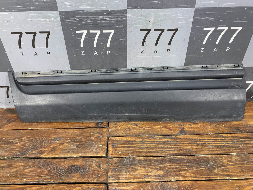 Накладка двери передней левой Ford Explorer 5  Б/У Оригинал BB537820201