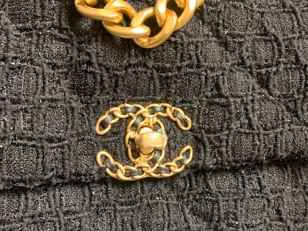 Chanel 19 26 cm