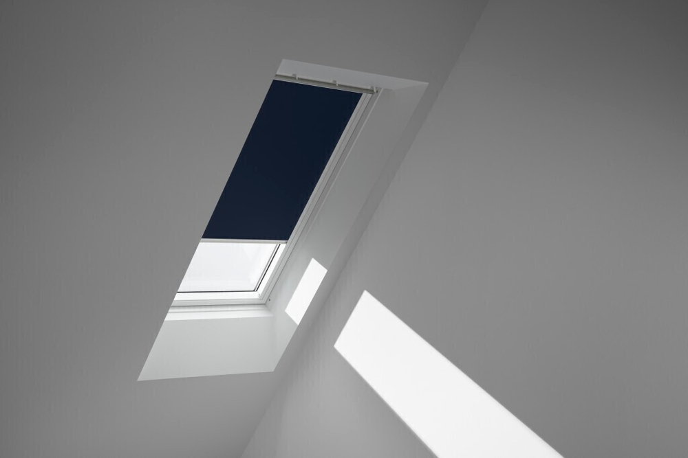 Затемняющая штора для окон VELUX СИНИЙ