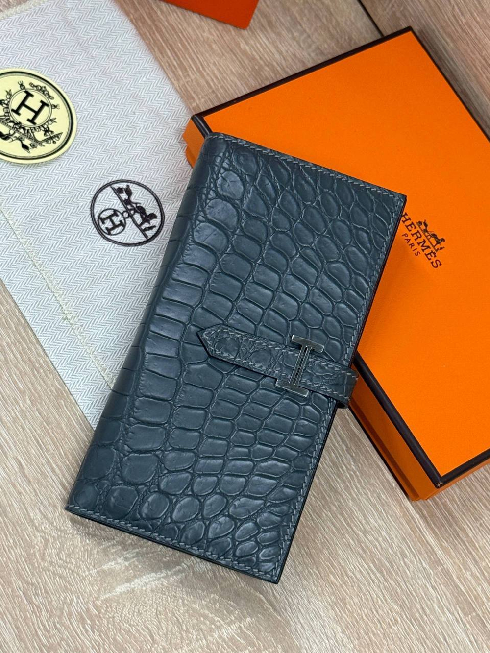 Кошелек Hermes из кожи крокодила