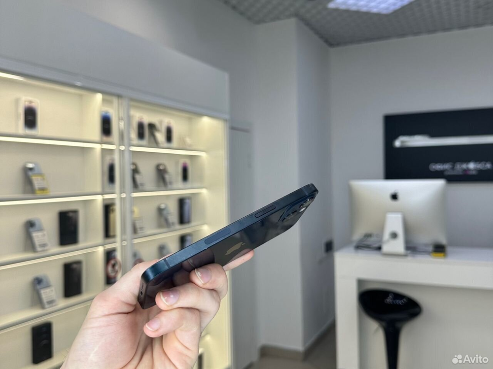 iPhone 13, 256 ГБ б/у