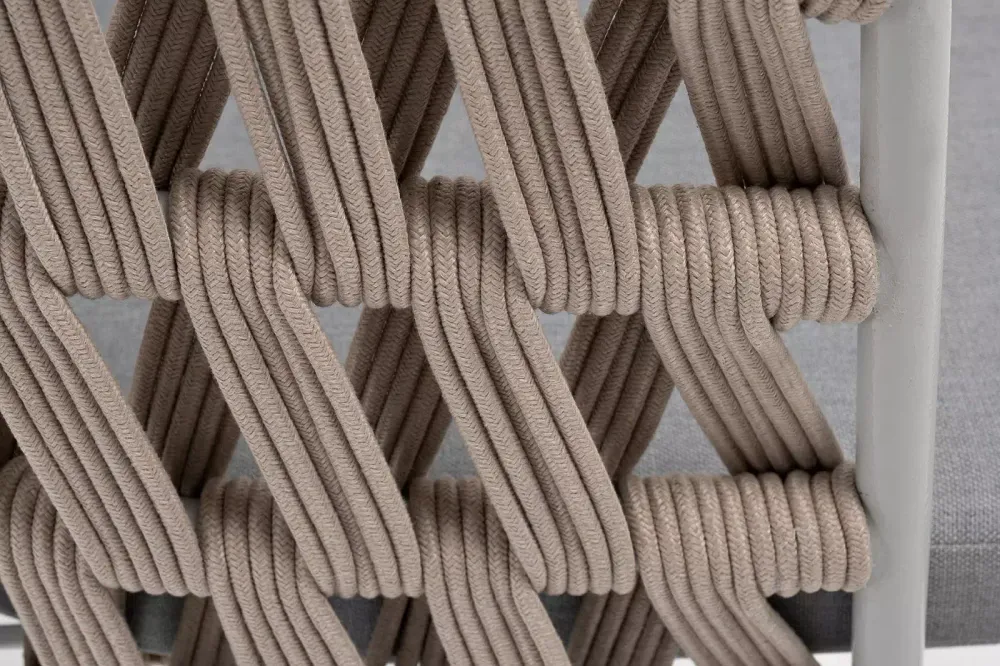 "Диего" стул плетеный из роупа, каркас из стали светло-серый (RAL7035) муар, роуп бежевый круглый, ткань светло-серая