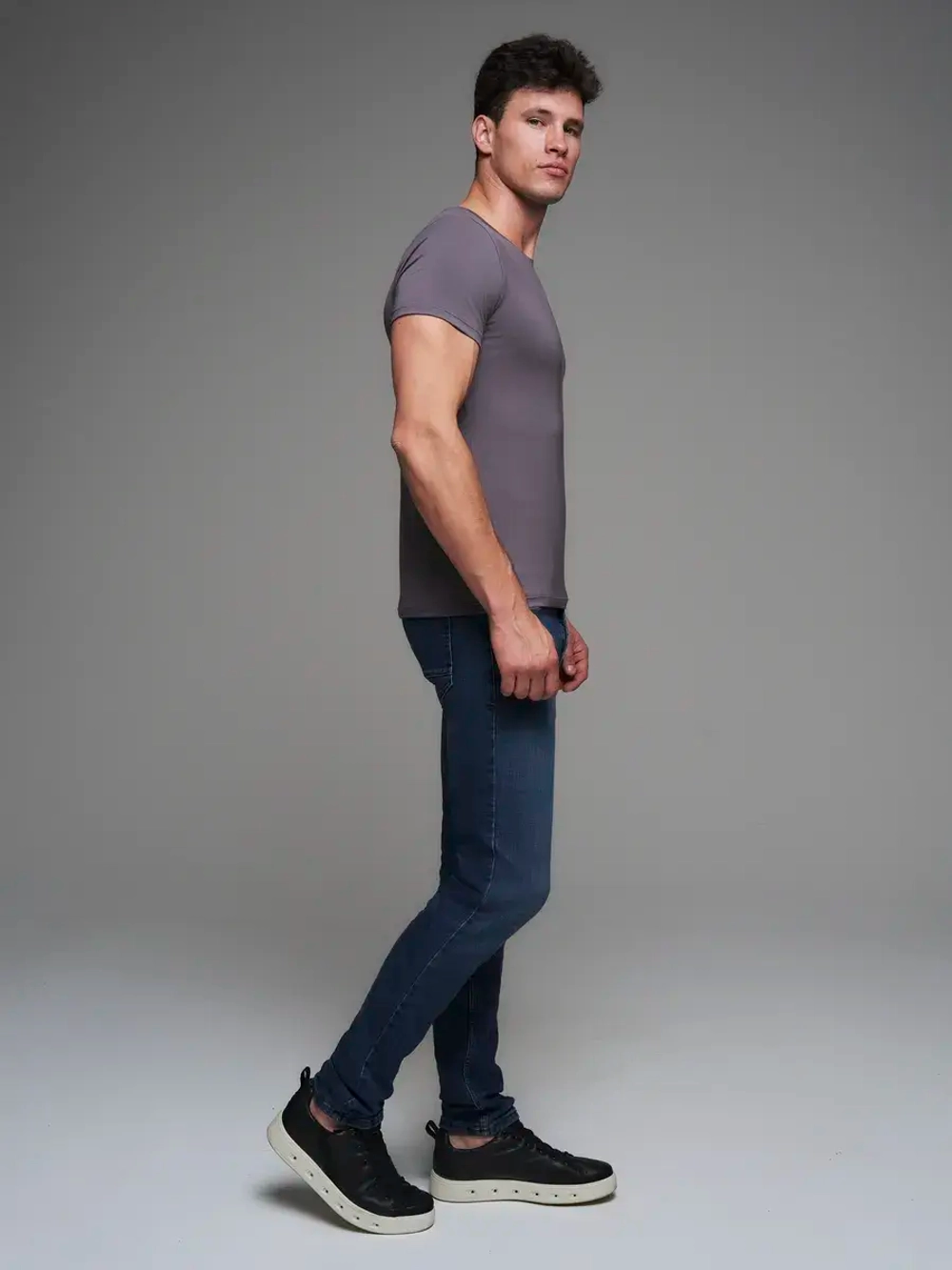 Футболка спортивная однотонная