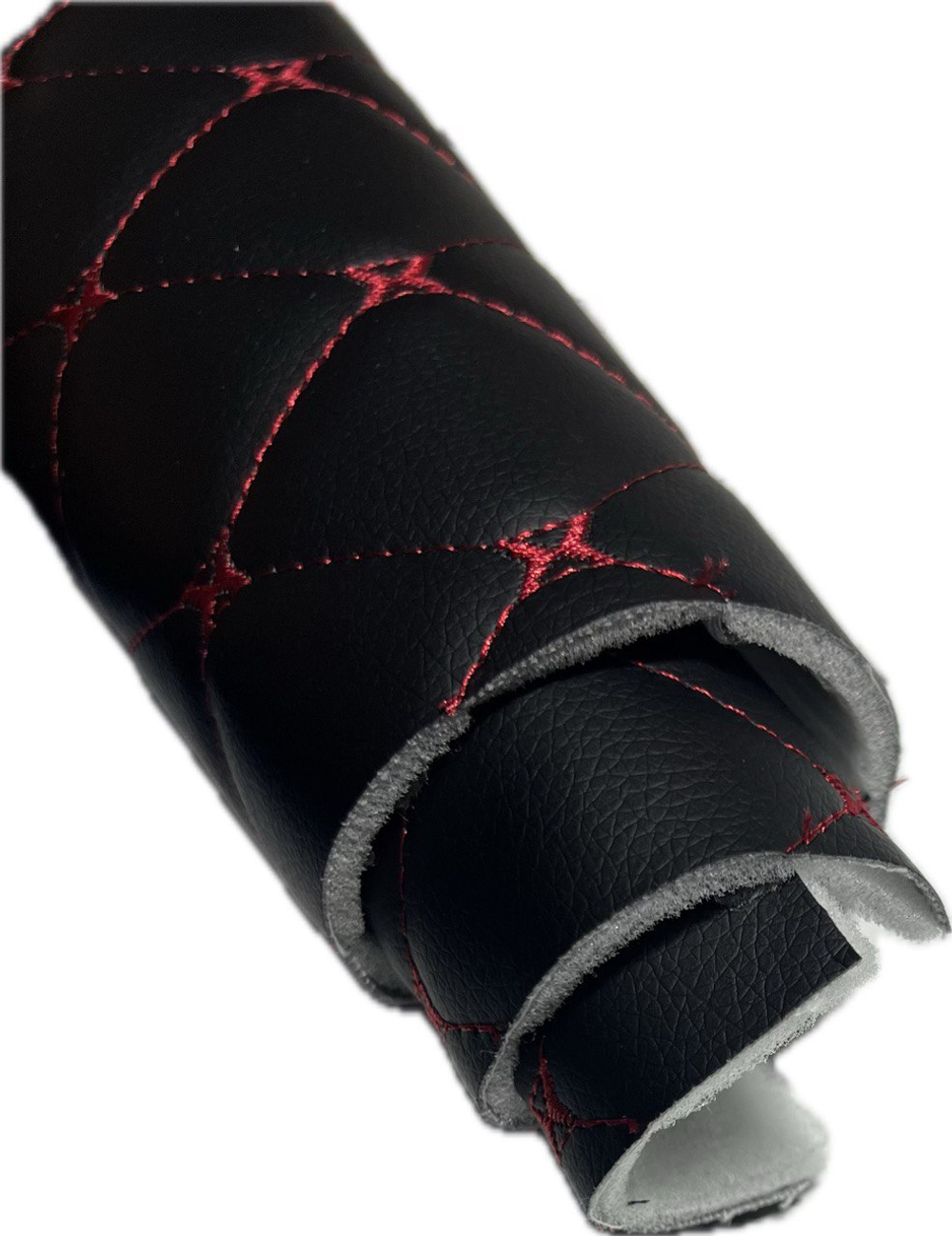 Стёганая чёрная экокожа на поролоне 3 мм. со спанбондом (красная нить Бабочка) 140см. х 50 см.