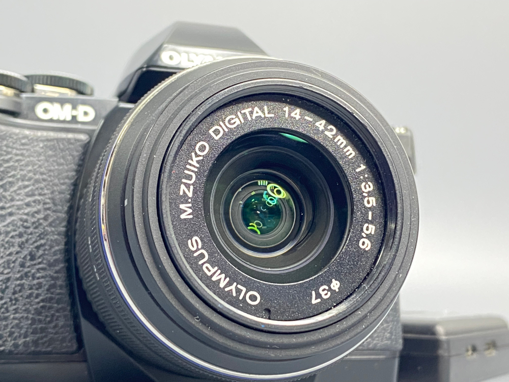 Olympus OM-D E-M10 Kit 14-42mm II R MSC