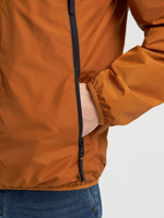 Мужская спортивная ветровка с капюшоном на резинке цвета терракот