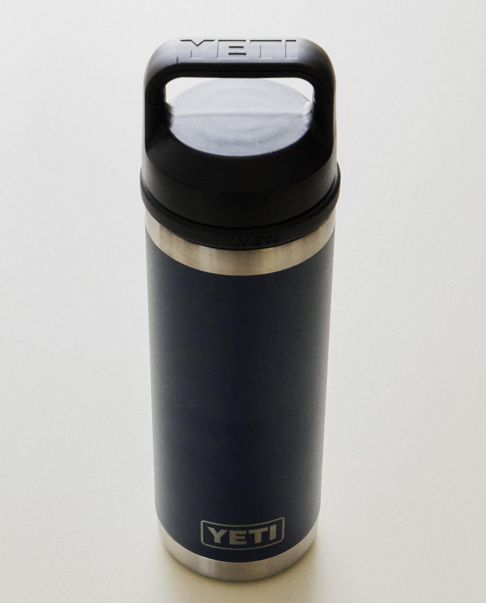 YETI Термобутылка стальная 532 мл с ручкой, двойные стенки