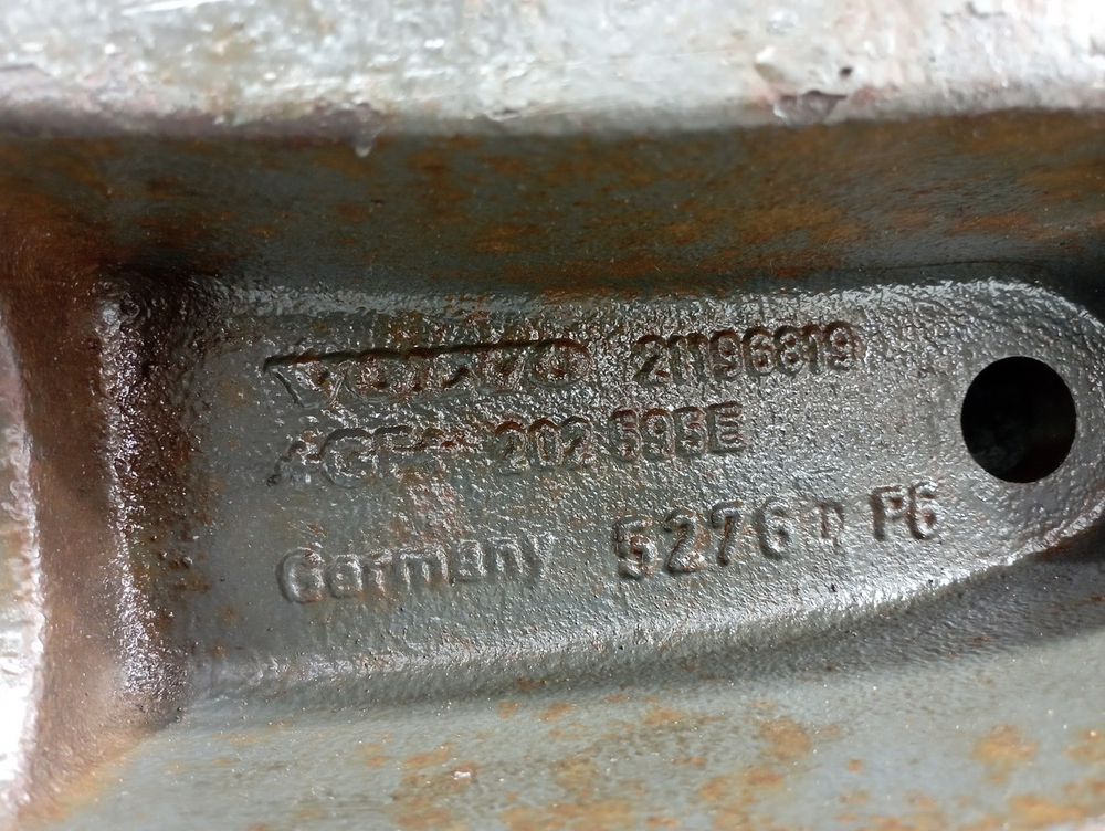 Кронштейн пневморессоры левый 2017 г.