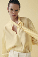 Рубашка из атласа с завязками ZW COLLECTION - ZARA