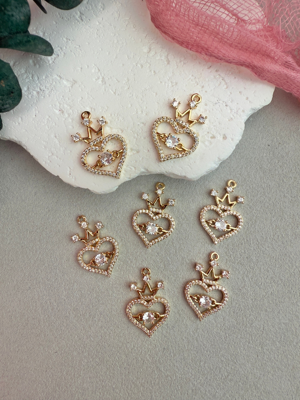 Подвеска «Сердце с короной», позолота 14к с фианитами, 15*24 мм