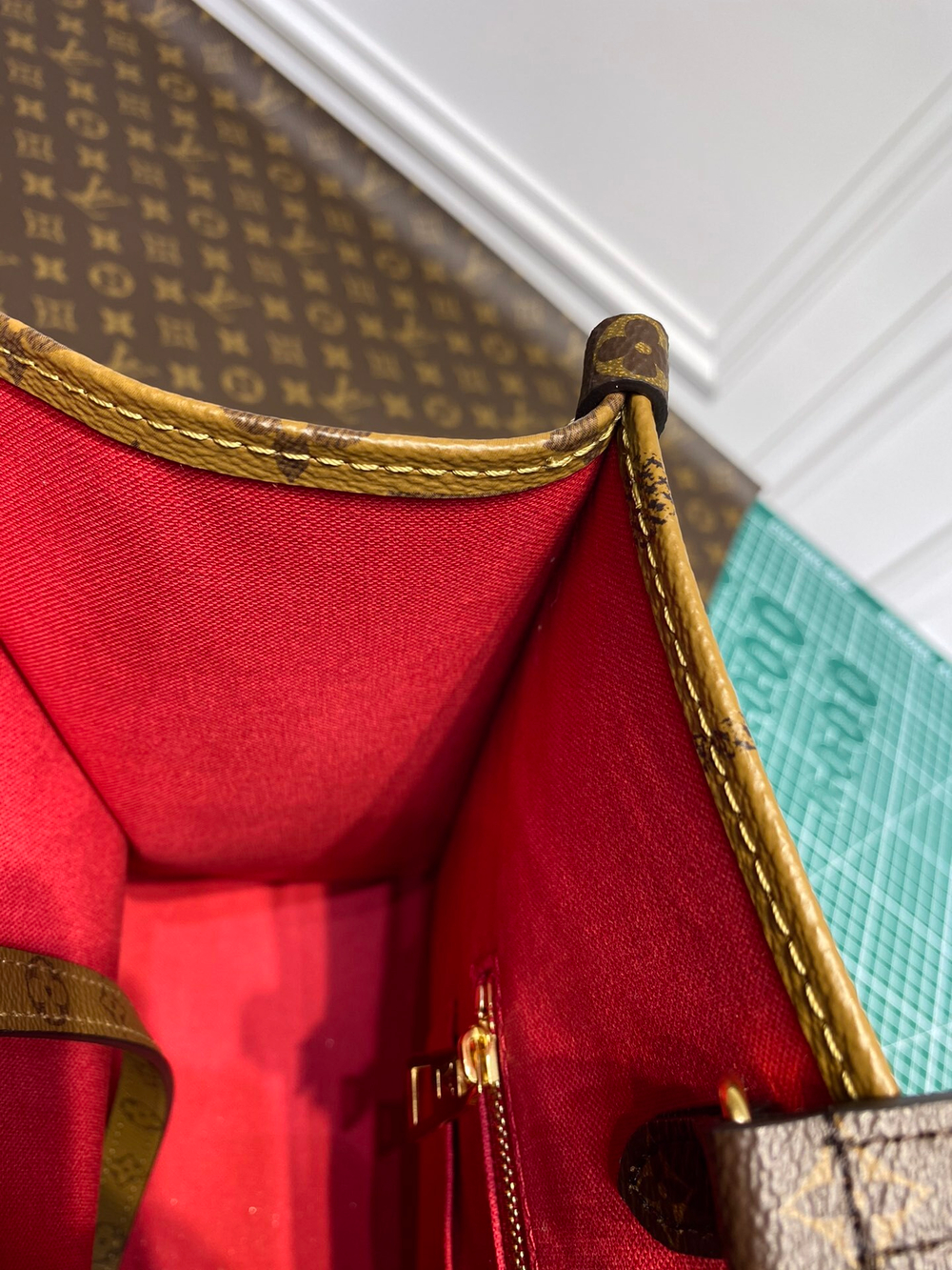 Louis Vuitton Onthego MM
