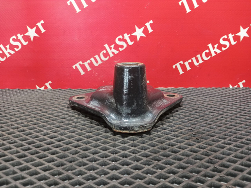 Кронштейн цилиндра подъема кабины