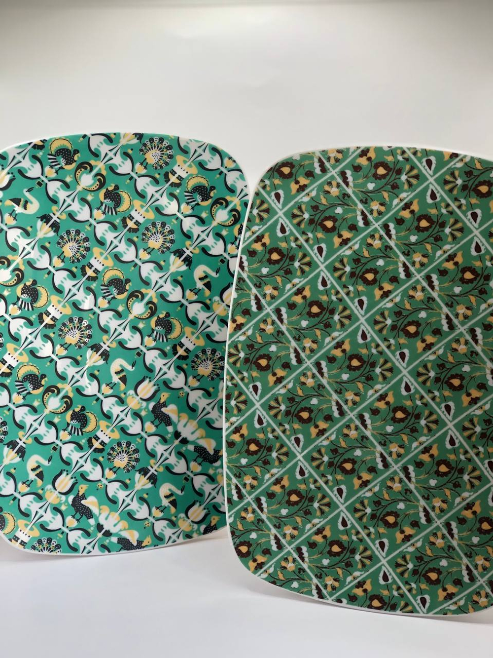 Блюдо малое или сервировочная тарелка. Коллекция  Изразец Коломенское. Птицы. Бревно (Log).