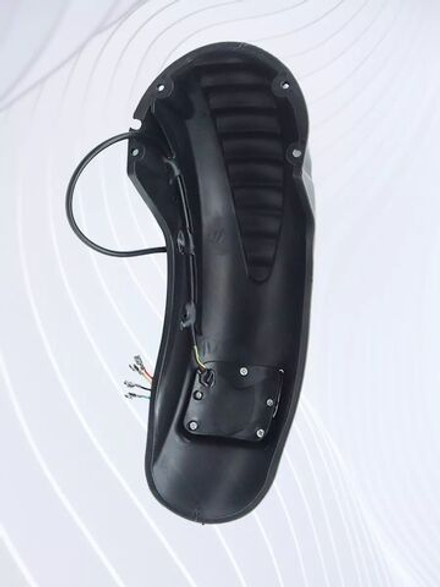 Крыло заднее для электросамоката Kugoo M4/M4 Pro (нового образца, с фарой)