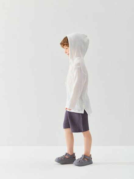 Рубашка муслиновая с капюшоном "Молоко"