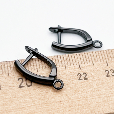 Ювелирные швензы, цвет черный металл, размер 17*3 мм, цена за пару