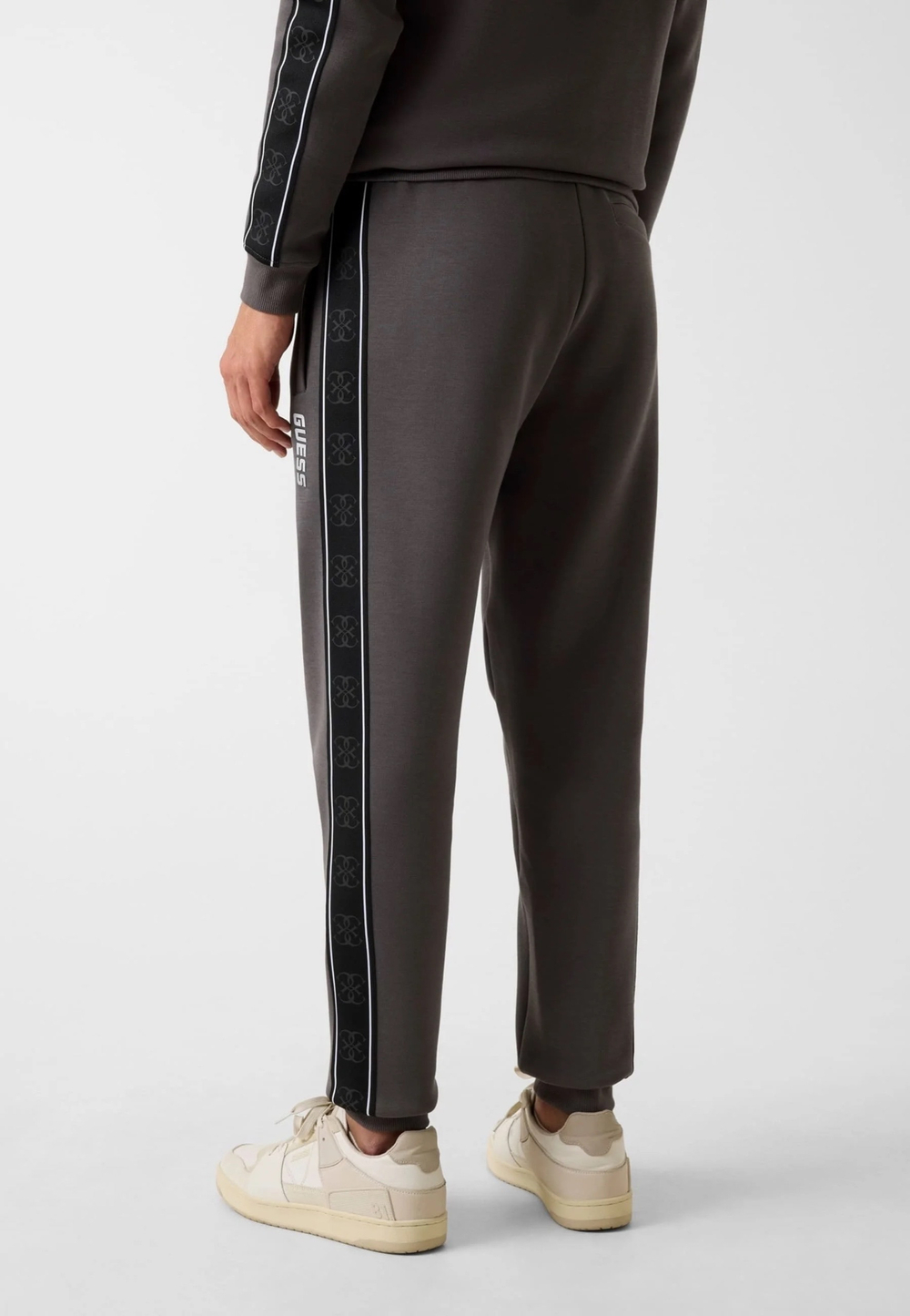 Брюки мужские GUESS