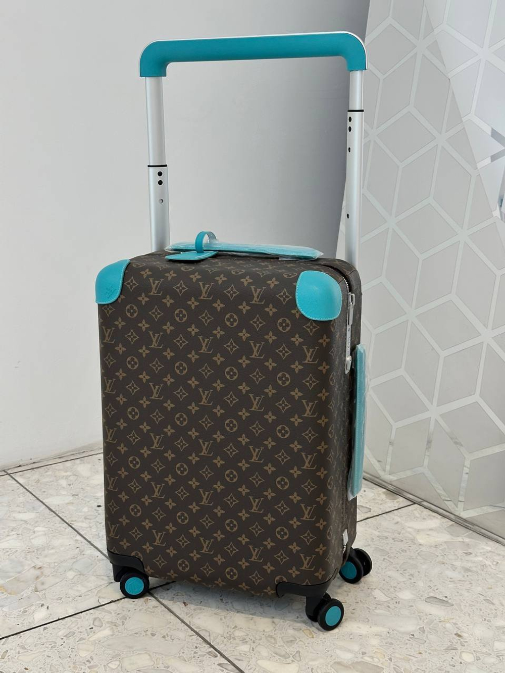 Чемодан Louis Vuitton