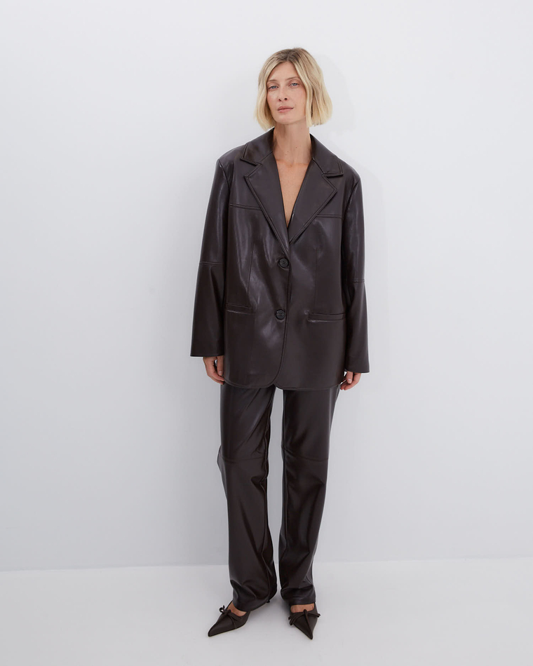 Брюки прямые из искусственной кожи шоколад