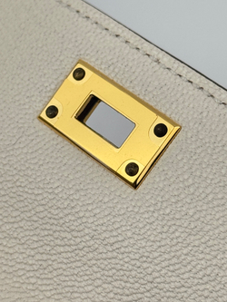 Кошелек Hermes Kelly Pocket Compact Wallet
