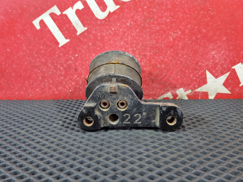 Кронштейн двигателя передний