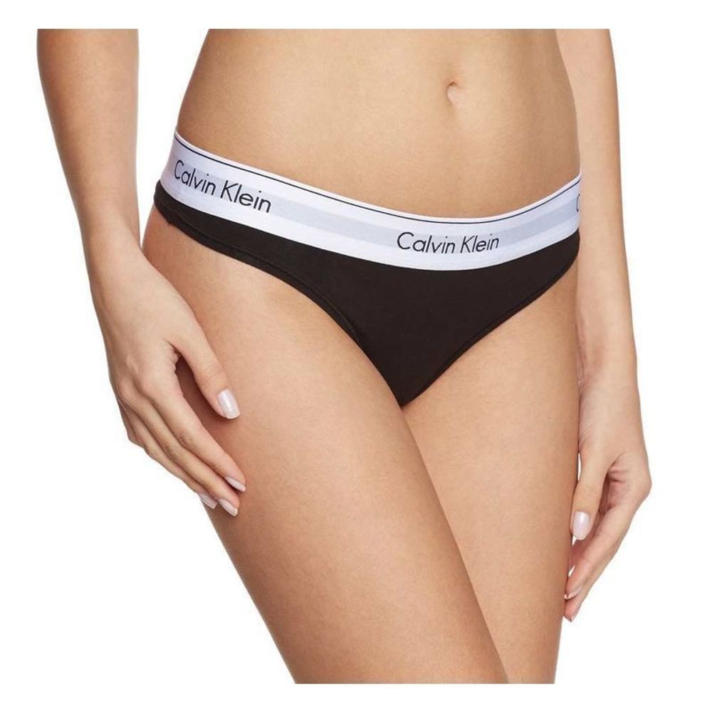 Женские стринги черные Calvin Klein Women Black String Т_393