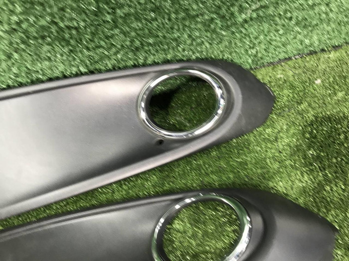 Накладка ПТФ левая VW Polo Sedan (2010-2015)