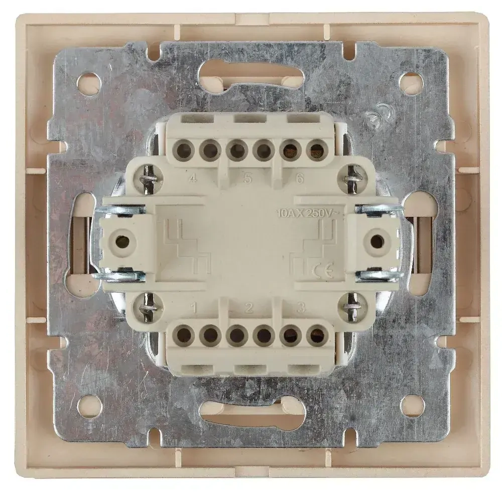 Выключатель Intro Plano 1-102-02 одноклавишный с подсветкой 10А-250В IP20 СУ слоновая кость