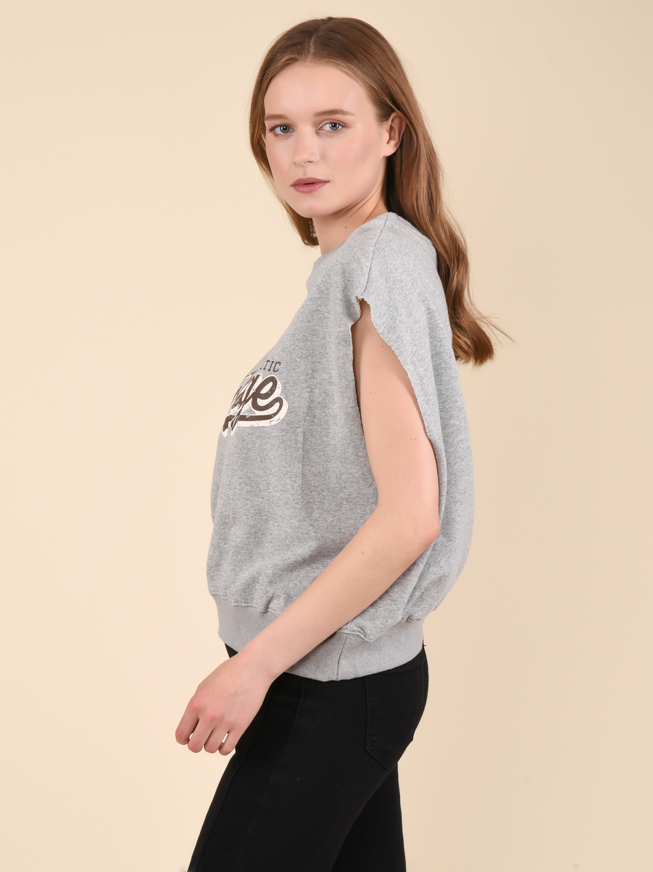 Жилет женский спортивный