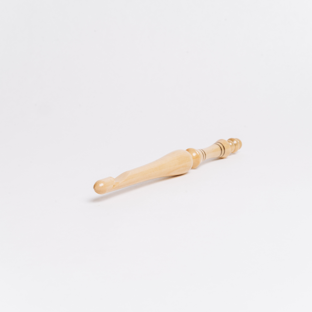 Деревянный крючок для вязания из кедра 6 мм. K300