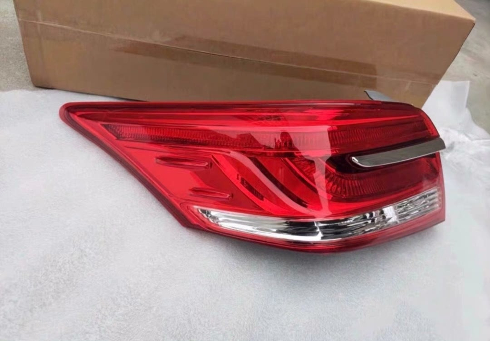 Оригинальные задние фонари для Toyota Vios, комплект