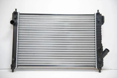 Радиатор охлаждения Chevrolet Aveo 1 T250