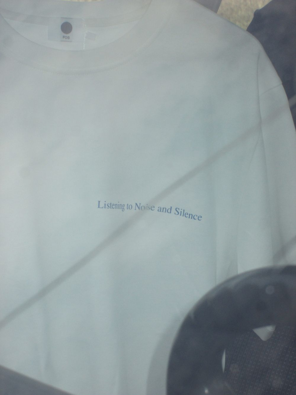 Футболка FOS Listening to Noise and Silence белая