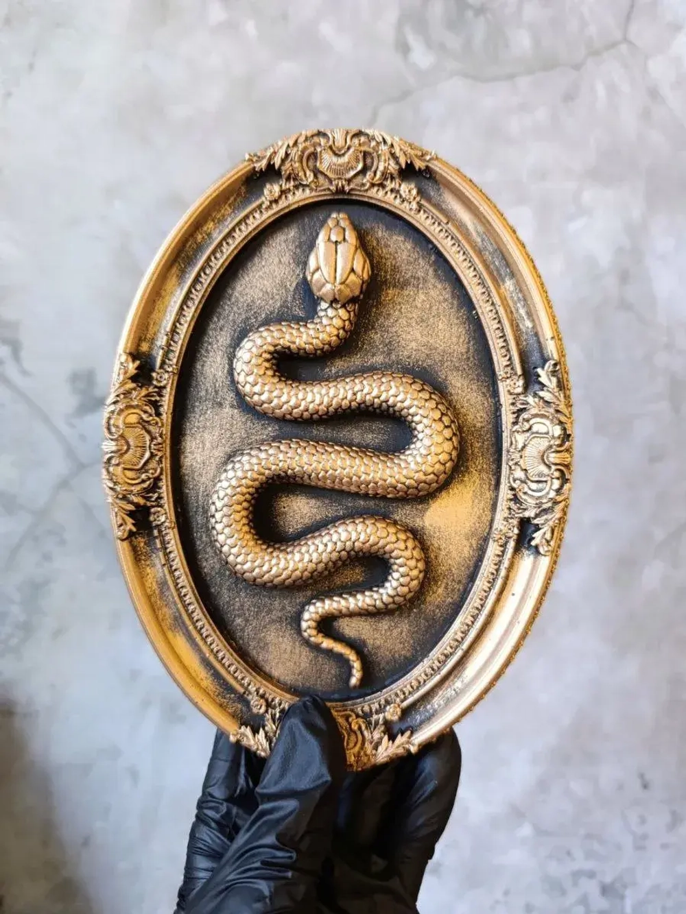 Барельеф на стену из гипса Змея