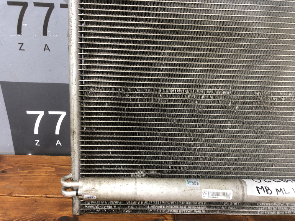 Радиатор кондиционера Mercedes ML GLE (W166)  Б/У Оригинал A0995000002