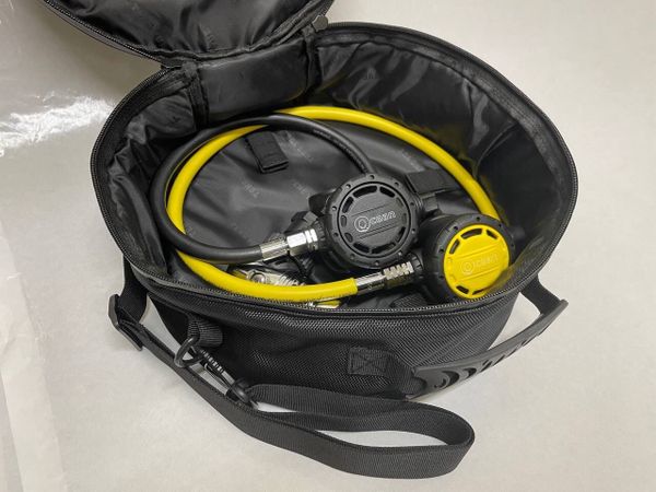 Регулятор мембранный Ocean P320ICE 1-2 ступень с октопусом (30''/76см, сумка)