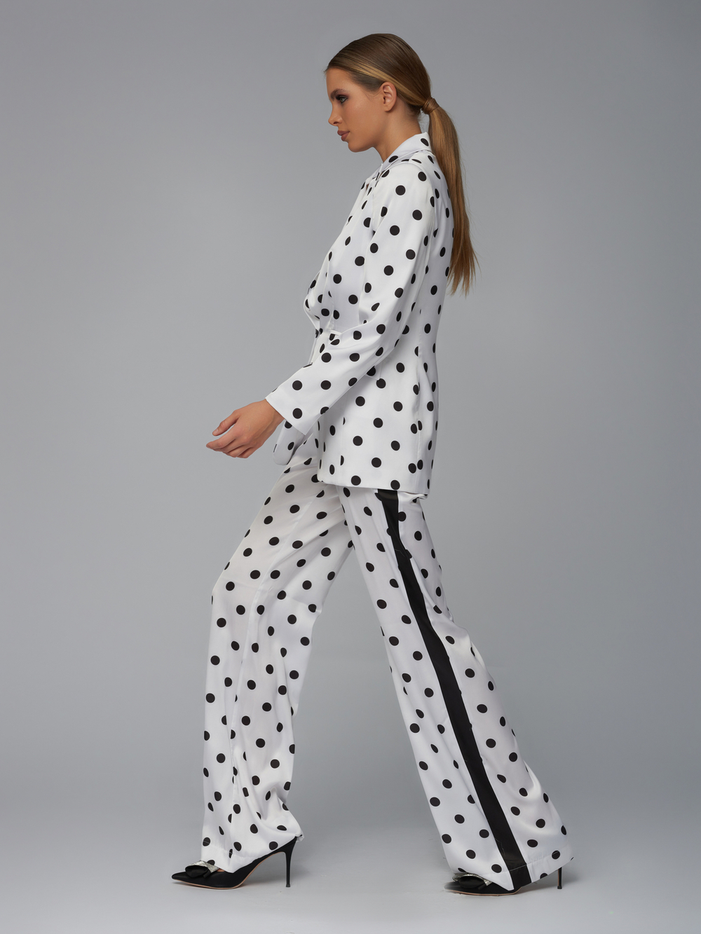 Пижамный костюм в горох