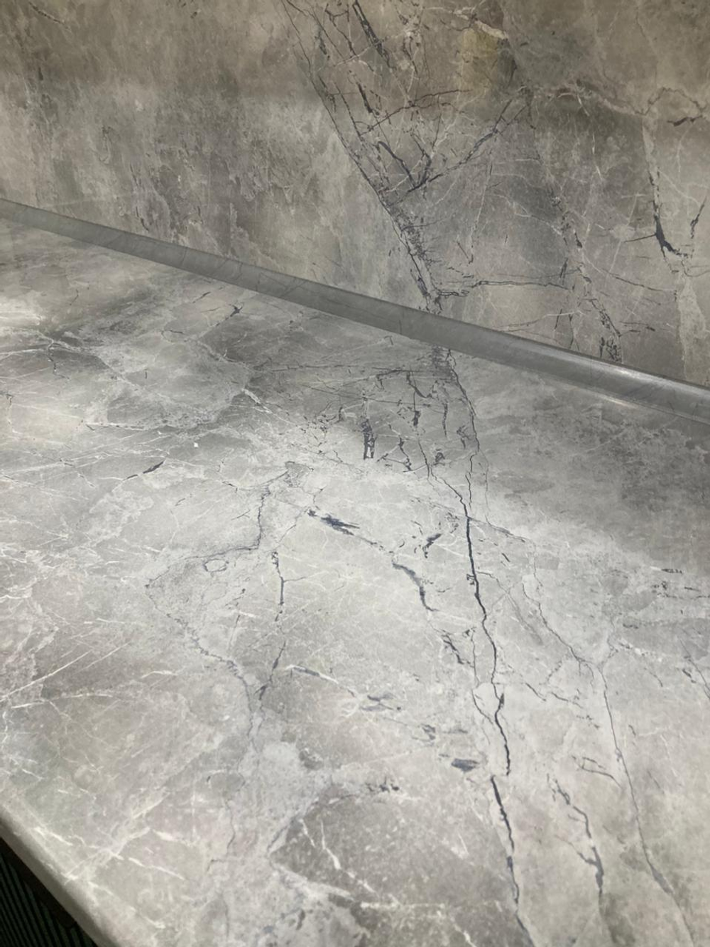 Столешница глянец Мрамор марквина синий 3 кат 3050*600*40 \734/1\