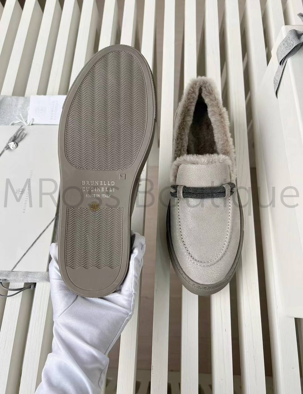Женские лоферы серые Brunello Cucinelli с мехом