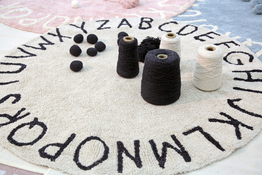 Ковер Lorena Canals Alphabet Round ABC Natural Black (150Ø см)