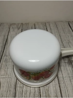 Ковш 1,5 литра эмалированный с крышкой Анютины глазки