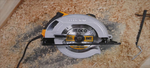 Циркулярная пила INGCO CS18568 INDUSTRIAL 185х20 мм 1,6 кВт