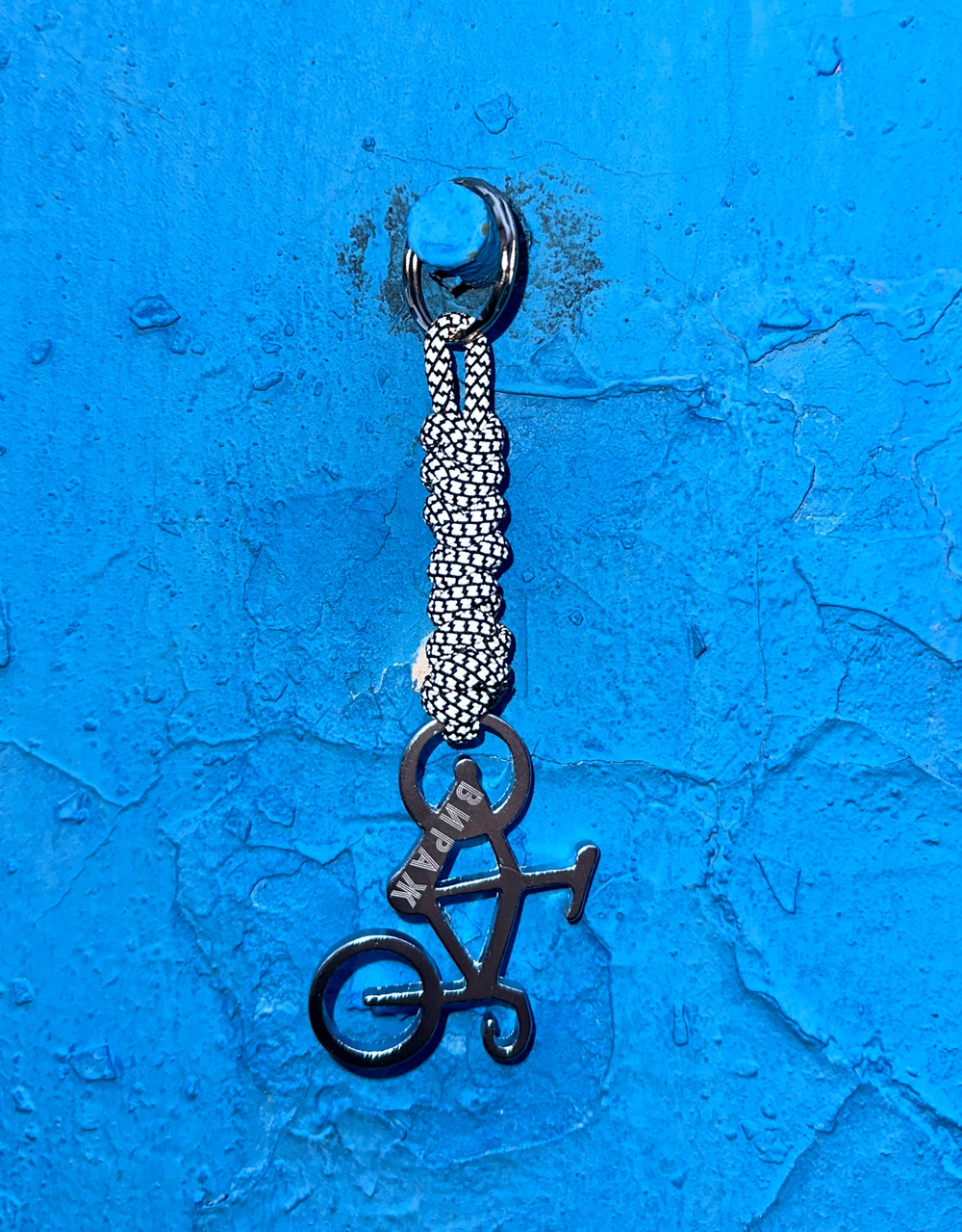 Открывашка ВИРАЖ на рефлективном паракорде