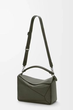 Loewe Большая сумка Puzzle мягкой зернистой телячьей кожи, темный хаки