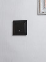 BRITE Выключатель 1-клавишный проходной с индикацией 10А ВС10-1-7-БрЧ черный IEK