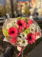 Яркий букет с герберами