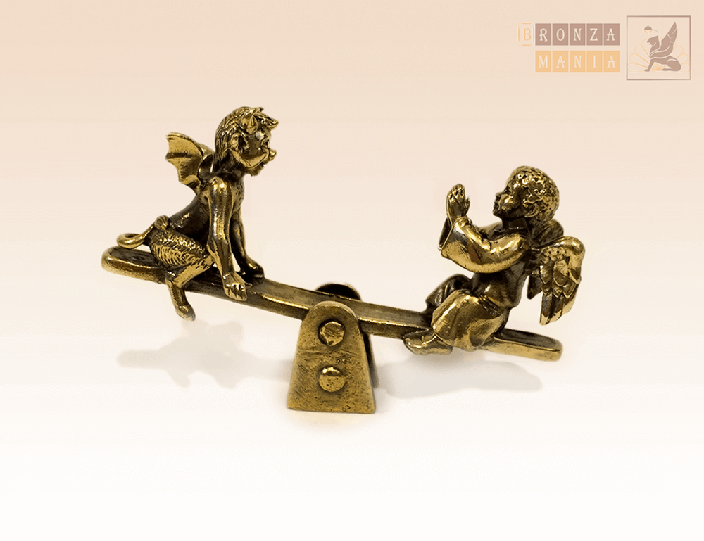 фигурка Ангелочек и Чертенок на качелях